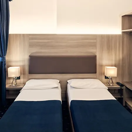 Roberta 3* Местре